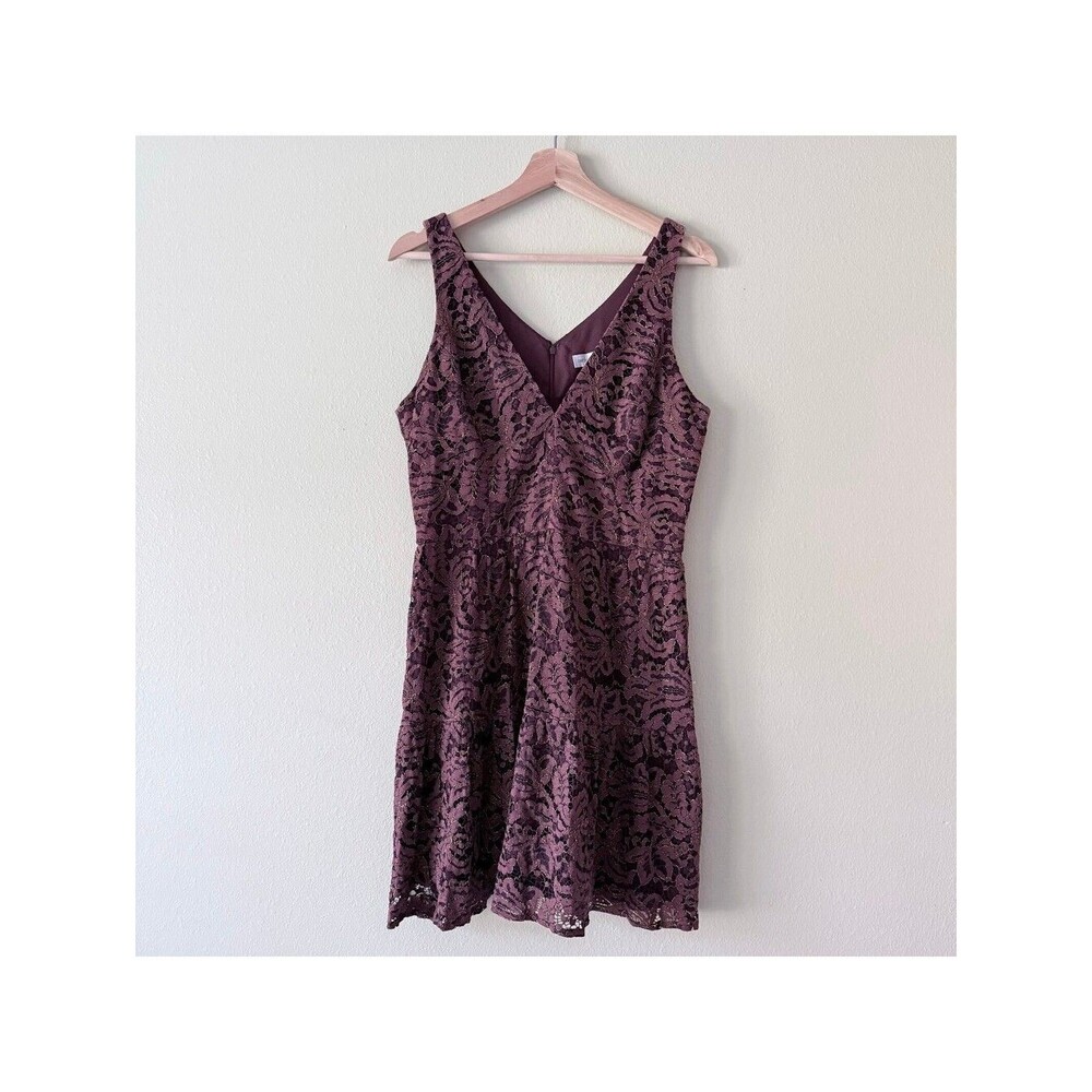 Dress the Population Women's Burgundy Lace Overlay V-Neck Dress L